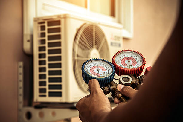 Professional Hvac technician working in California, MO